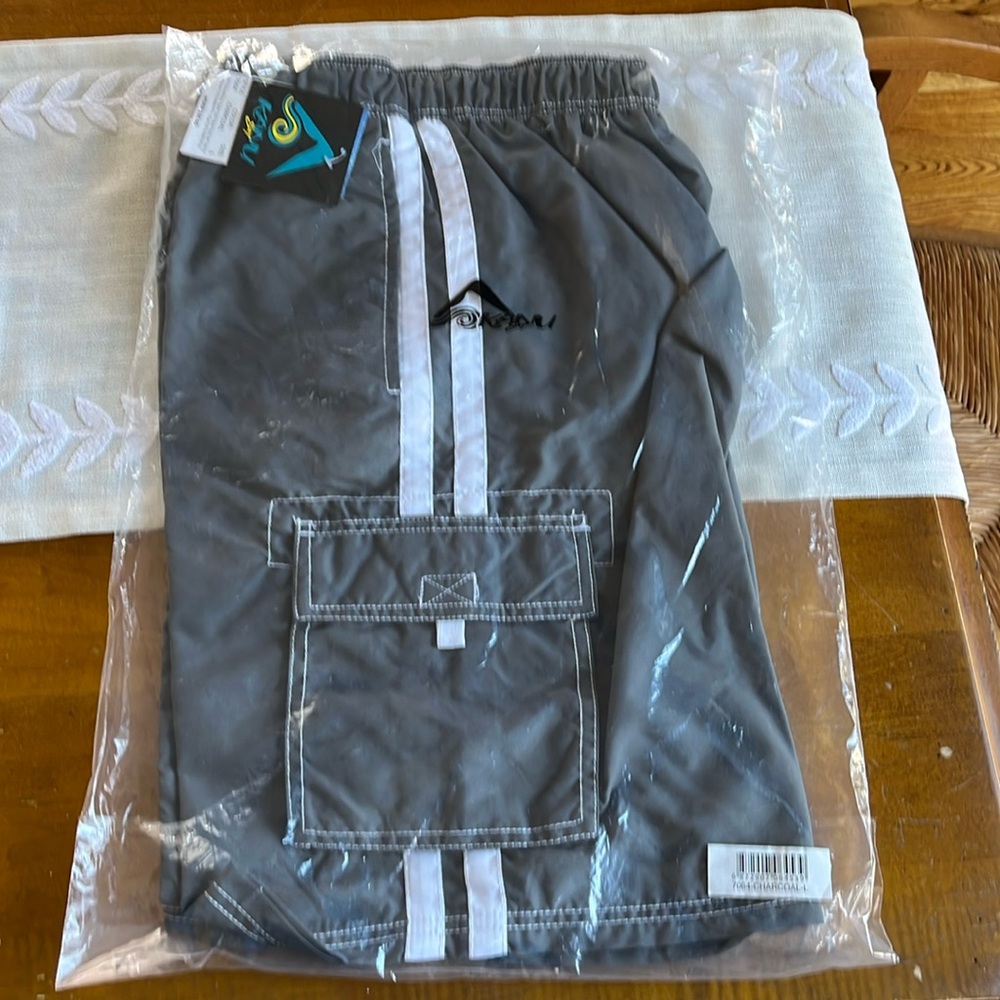 Kanu men’s swim trunks NWT
